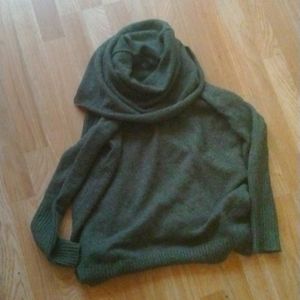 Women's sweater
